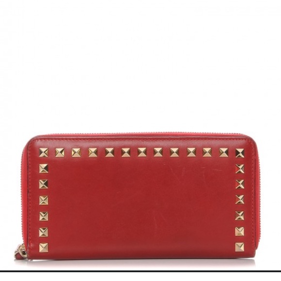 • VALENTINO GARAVANI • Calfskin Rockstud Zip Around Wallet Rosso Valentino Red - Picture 2 of 9